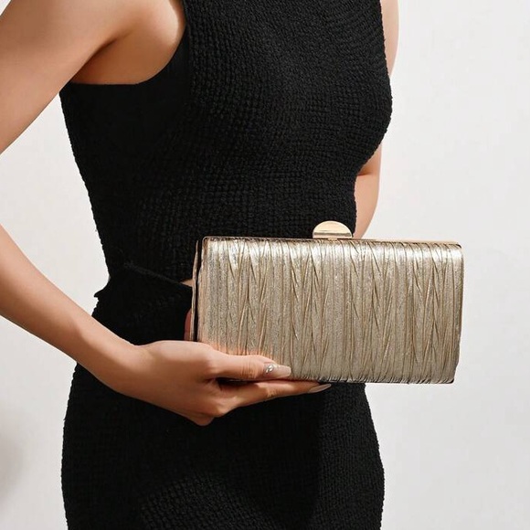Elegant Gold Clutch - Picture 6 of 7